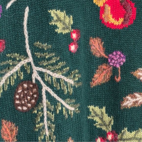 Northern Isles Botanical Cardigan - Picture 8 of 9